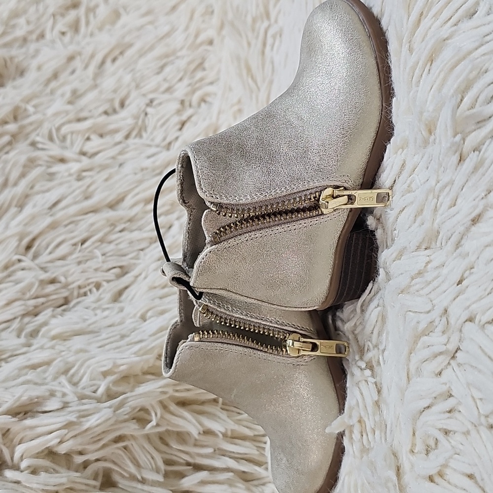 Kids Okie Dokie Gold "LIL CORA" Ankle Boots 5M - Picture 11 of 11